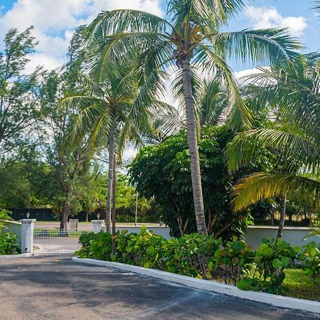 Studio 7 - Oceanfront Apartment Nassau Exterior photo