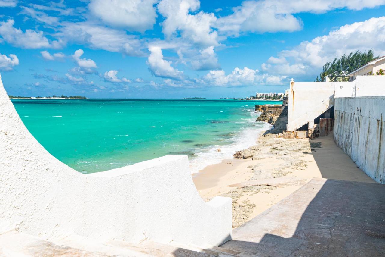 Studio 7 - Oceanfront Apartment Nassau Exterior photo