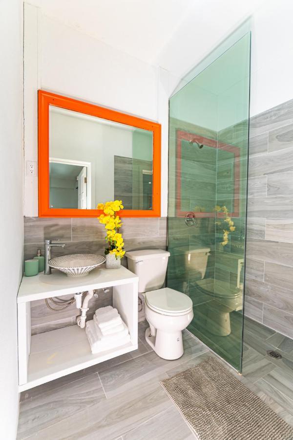 Studio 7 - Oceanfront Apartment Nassau Exterior photo